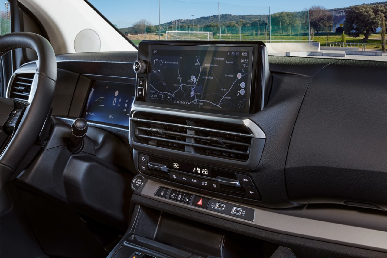 The Proace Verso’s 10-inch multimedia touchscreen